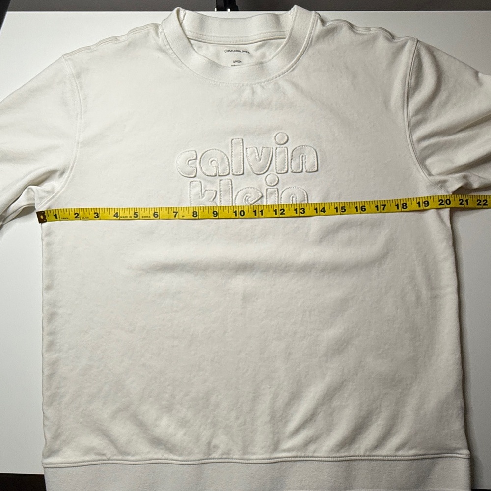 Calvin Klein | Embossed Logo Short Sleeve Sweatshirt Tee | Cream | Size S - Picture 14 of 16